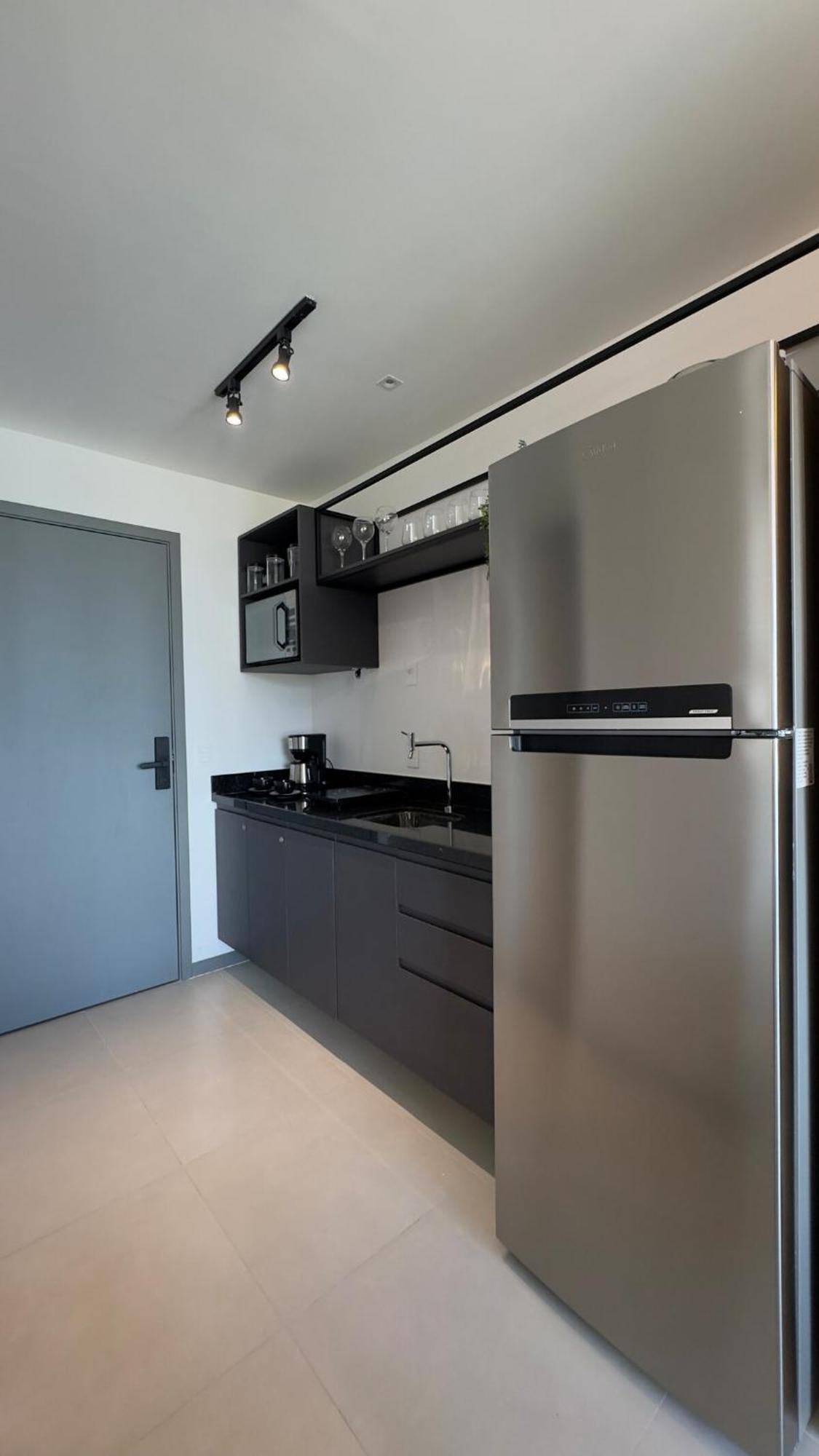 Apartamento Completo A Passos Da Beira Mar No Meireles *