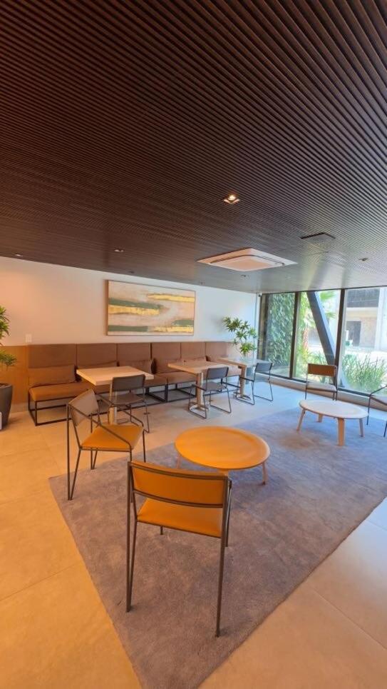 Apartamento Completo A Passos Da Beira Mar No Meireles *