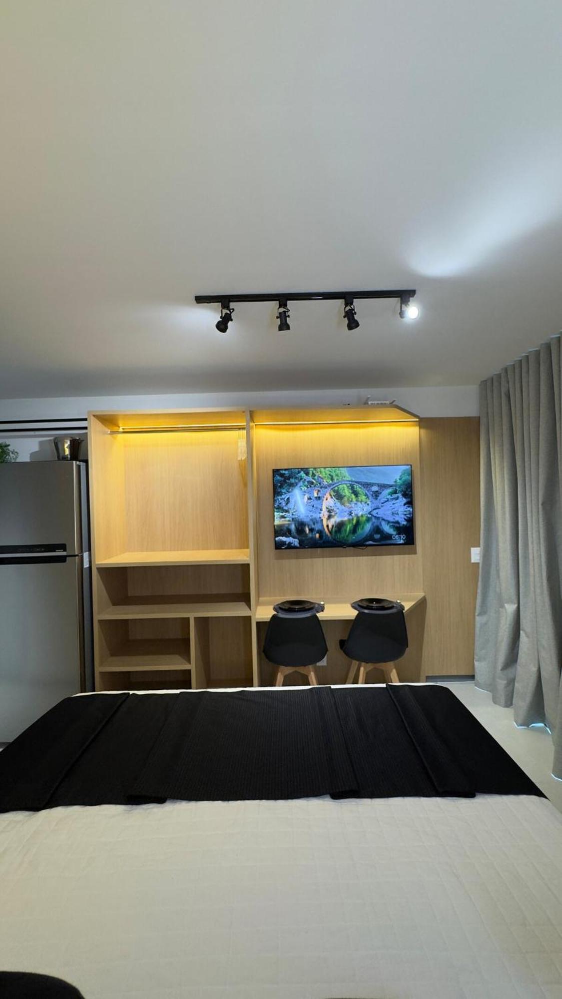 Apartamento Completo A Passos Da Beira Mar No Meireles