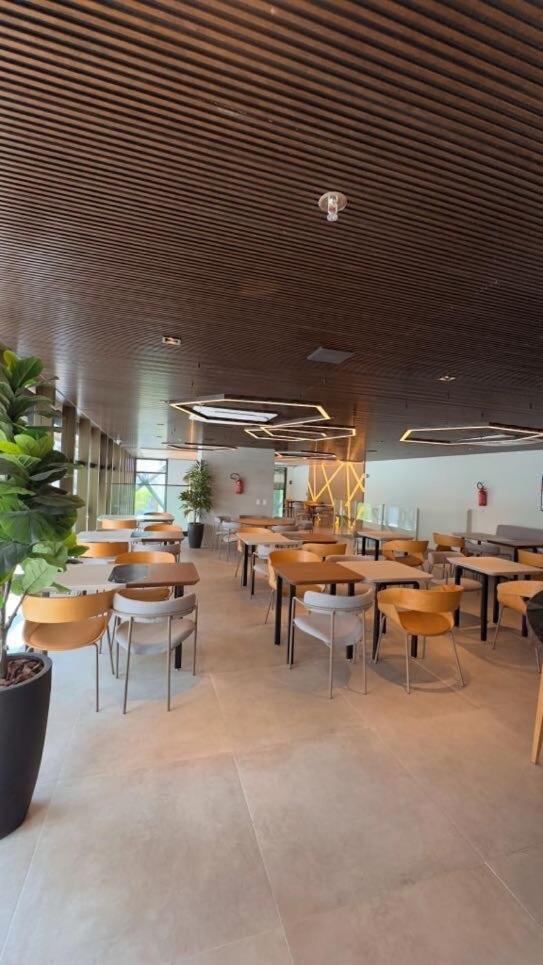 Completo A Passos Da Beira Mar No Meireles *